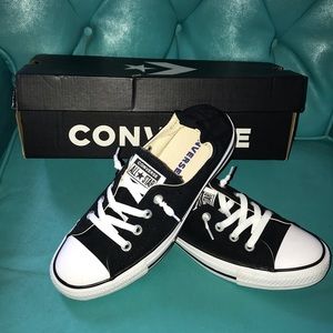 Converse women’s size 9